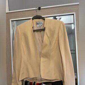 Worth silk Women's Cream Blazer